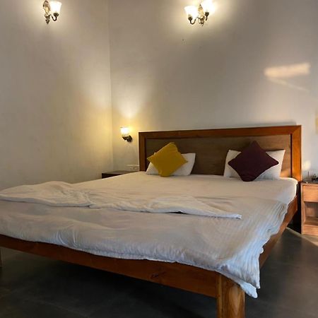 Hotel River Orchid Resort Satara Eksteriør bilde