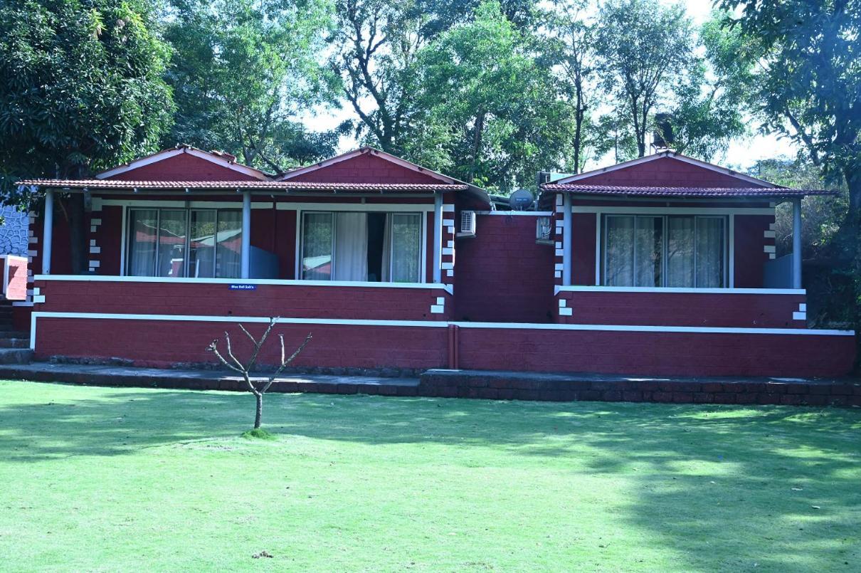 Hotel River Orchid Resort Satara Eksteriør bilde